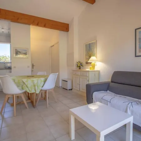 Small House With Garden With Pool Holiday home *