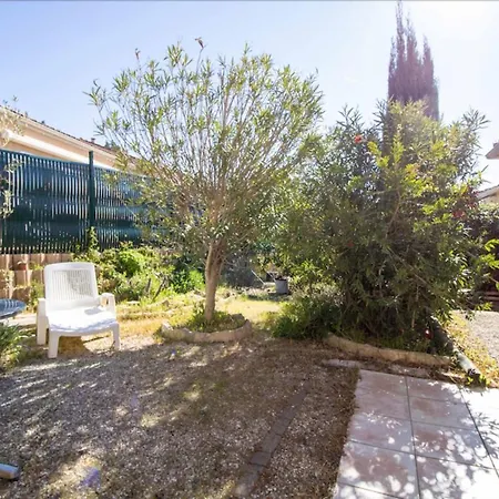 Small House With Garden With Pool