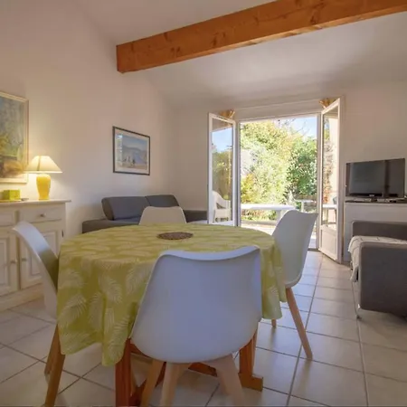 Small House With Garden With Pool